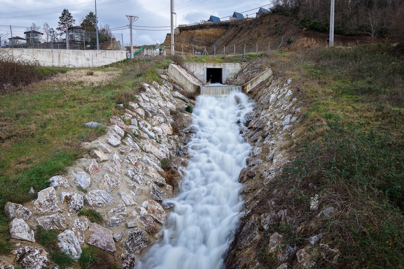 Sakarya&rsquo;da sağanak yağışlara SASKİ&rsquo;den etkin m&uuml;dahale