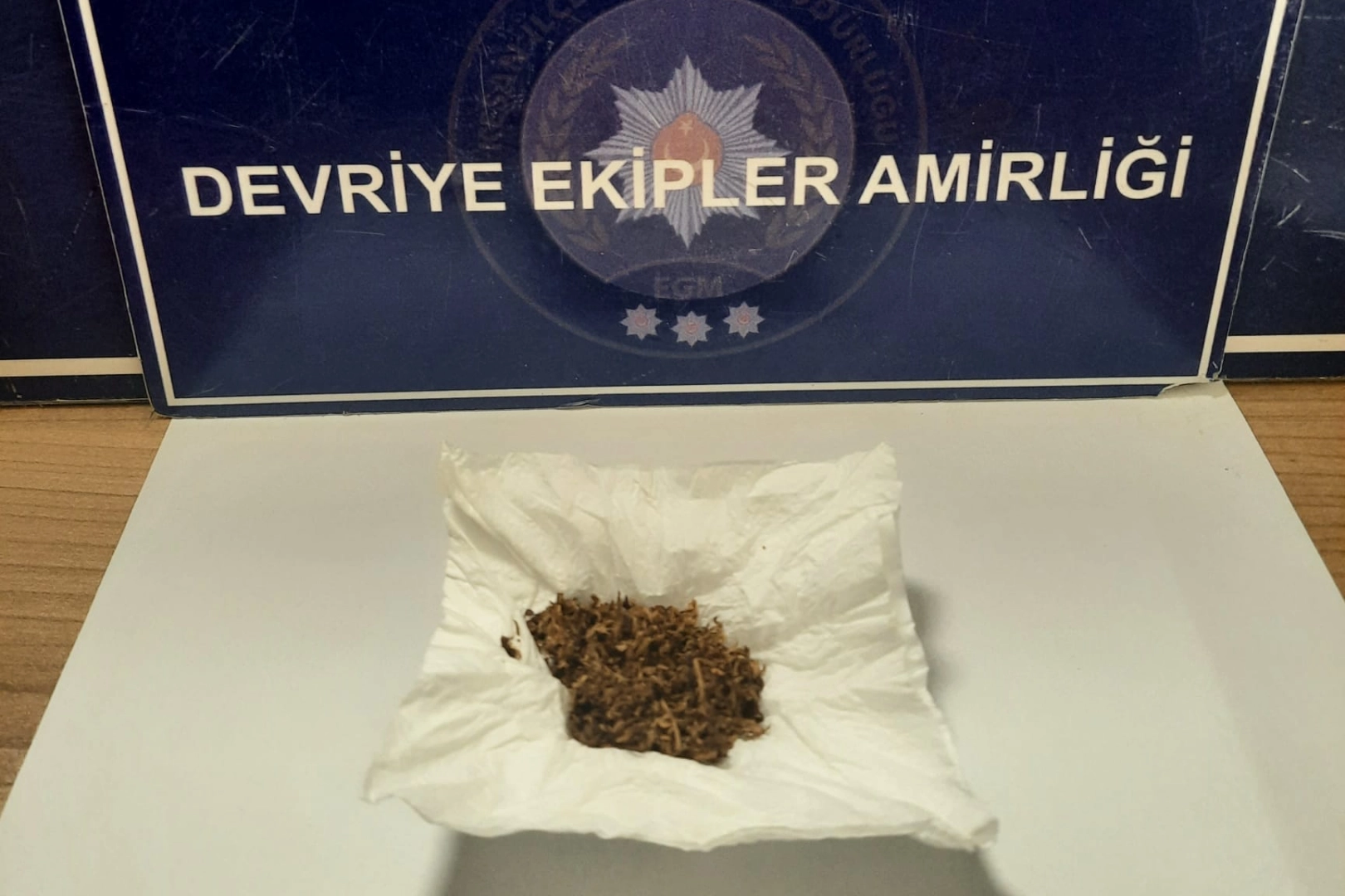 Keşan&rsquo;da ş&uuml;pheli şahsın &uuml;zerinden uyuşturucu madde &ccedil;ıktı