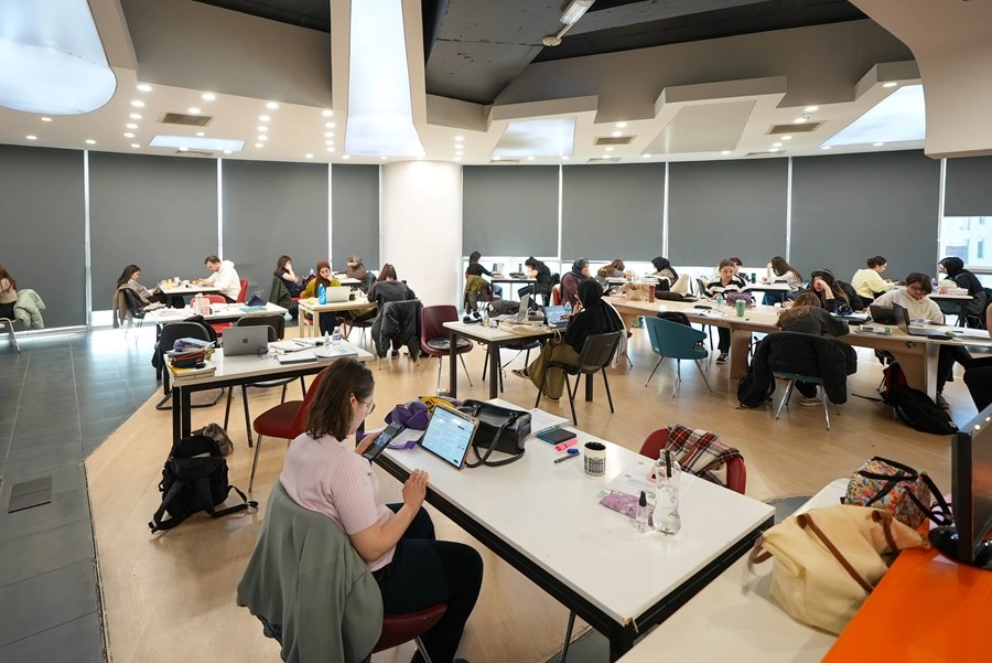 İstanbul Maltepe'de &ouml;ğrencilere &ccedil;alışma alanı desteği