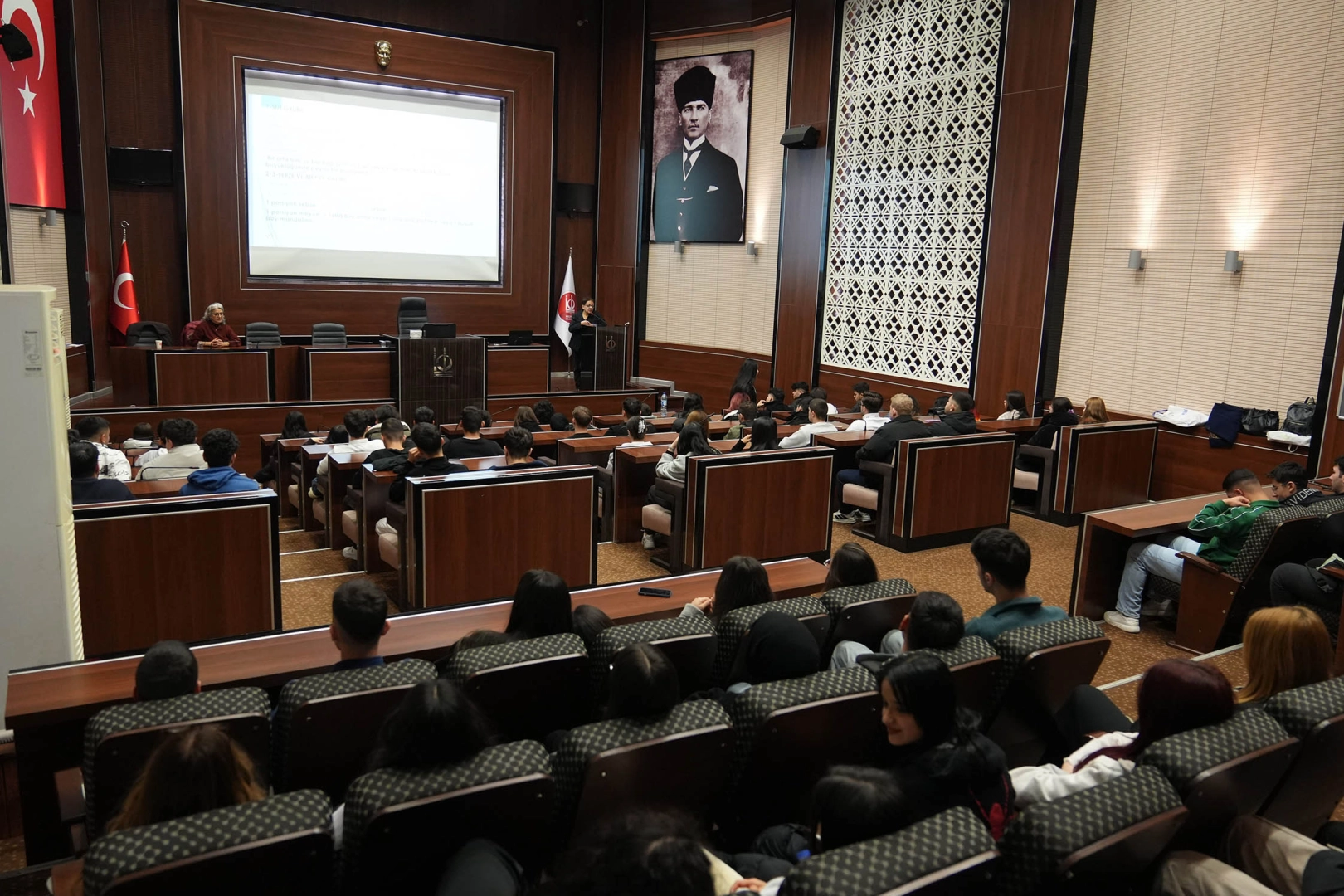 Ankara Ke&ccedil;i&ouml;ren'de&nbsp;stajyer &ouml;ğrencilere sağlık eğitimi