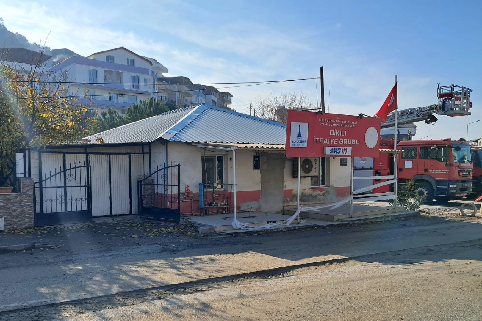 İzmir Dikili'ye modern itfaiye &uuml;ss&uuml; geliyor