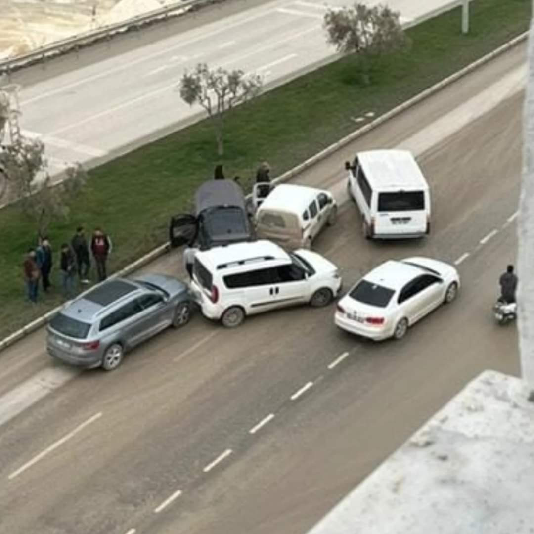 Antakya Çevreyolu’nda Zincirleme Kaza