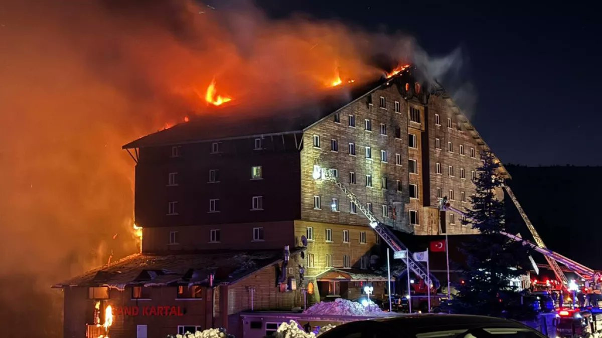 Bolu’daki Otel Yangını Faciası: Hayatını Kaybedenlerin Yakınlarını Arayıp Dalga Geçen Şüphelilere Gözaltı Kararı