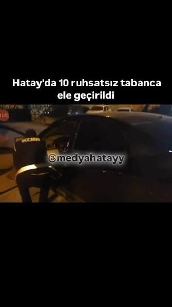 Defne&rsquo;de Durdurulan Ara&ccedil;tan 10 Ruhsatsız Tabanca &Ccedil;ıktı: 2 Kişi Tutuklandı