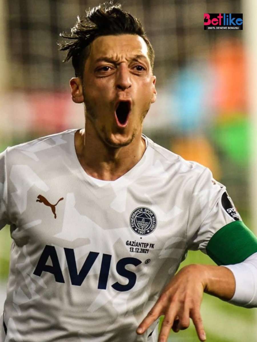 Mesut &Ouml;zil: "Fenerbah&ccedil;e, Derbiyi 3-1 Kazanır"